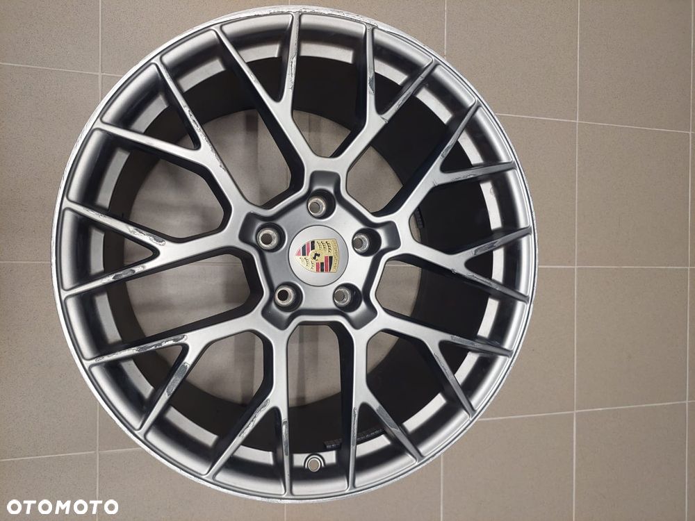 Felga Porsche 911 21’ - 1