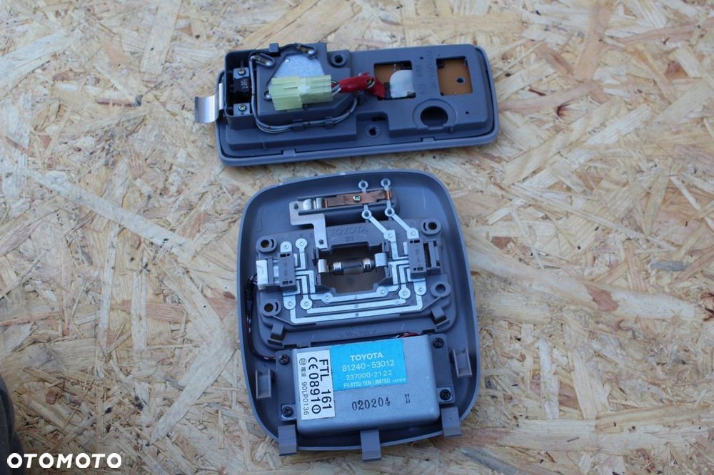 Lampka oświetlenia kabiny LEXUS IS mk1 I szare - 4