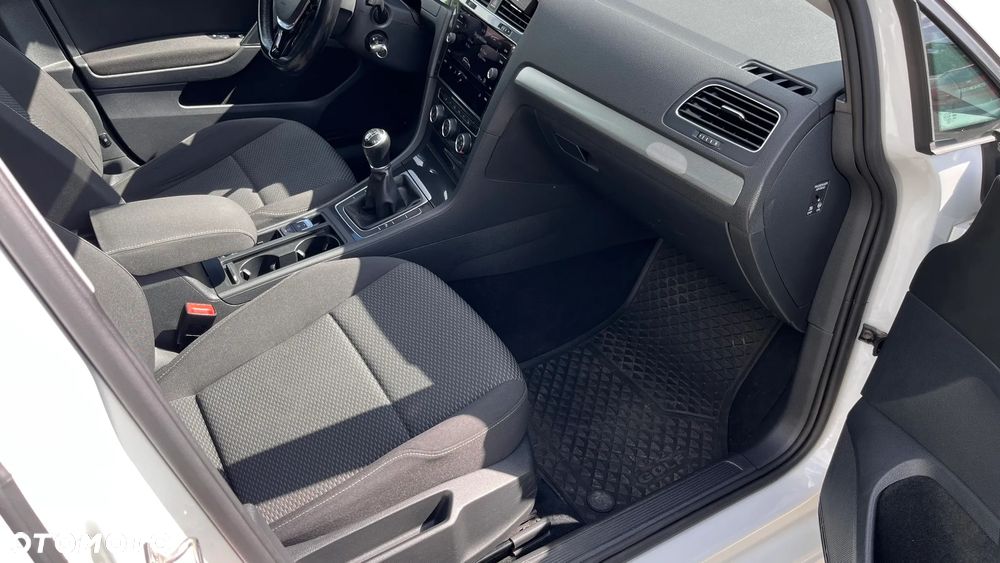 Volkswagen Golf 1.4 TSI BMT Comfortline - 24