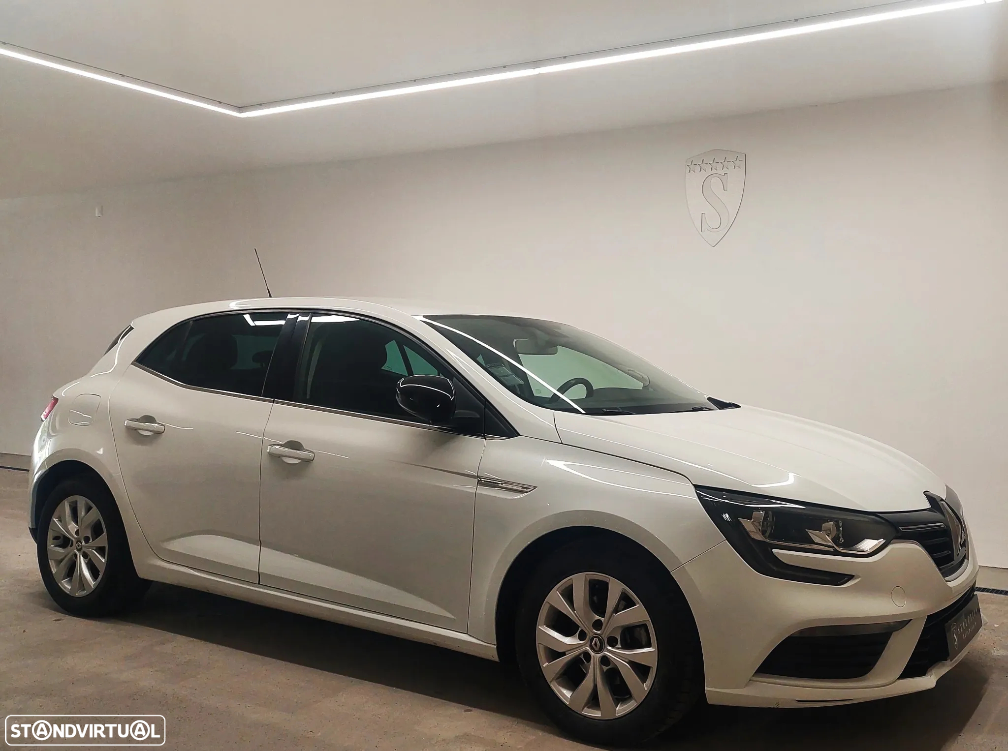 Renault Mégane 1.5 Blue dCi Limited - 6