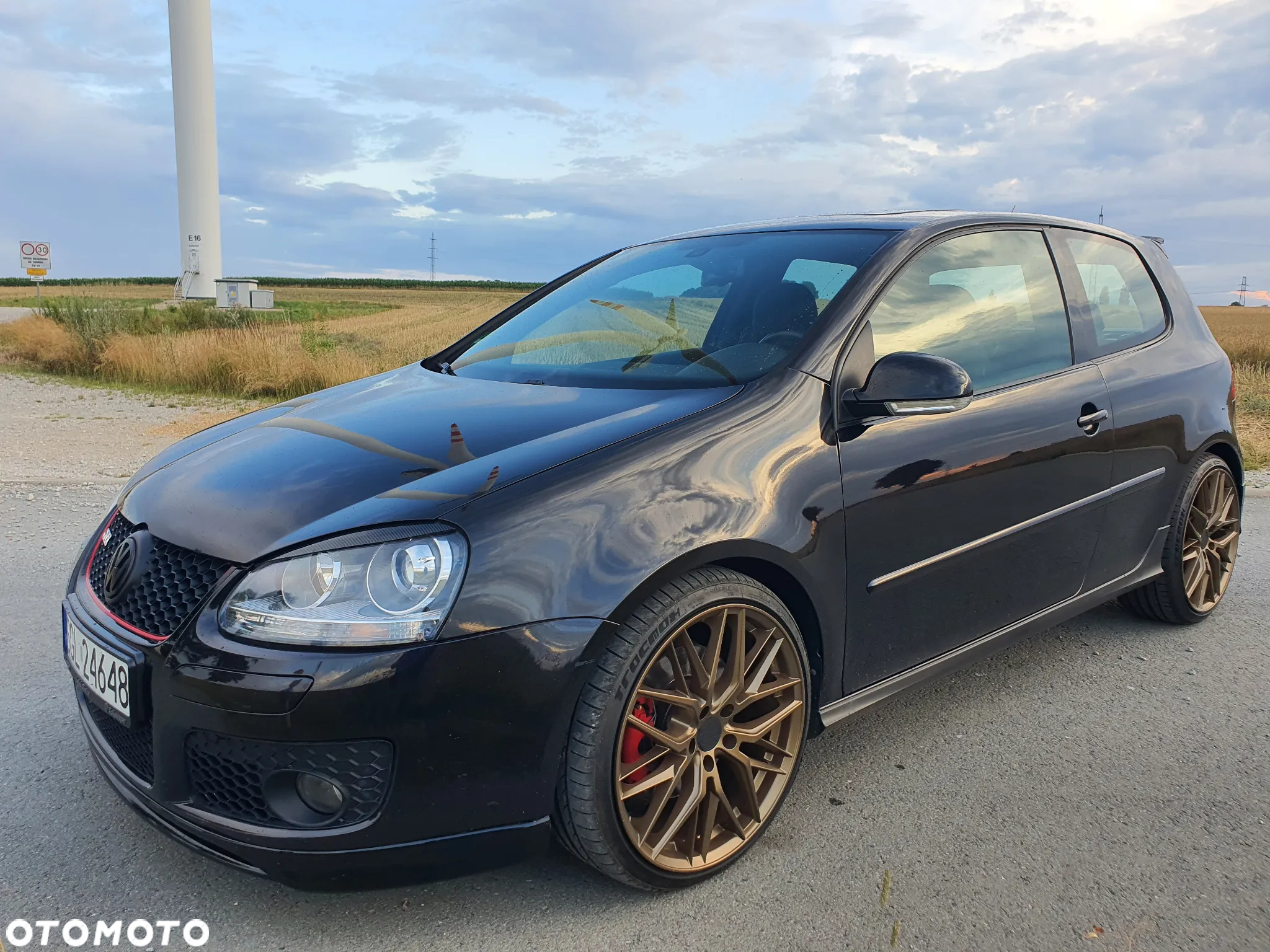Volkswagen Golf - 6