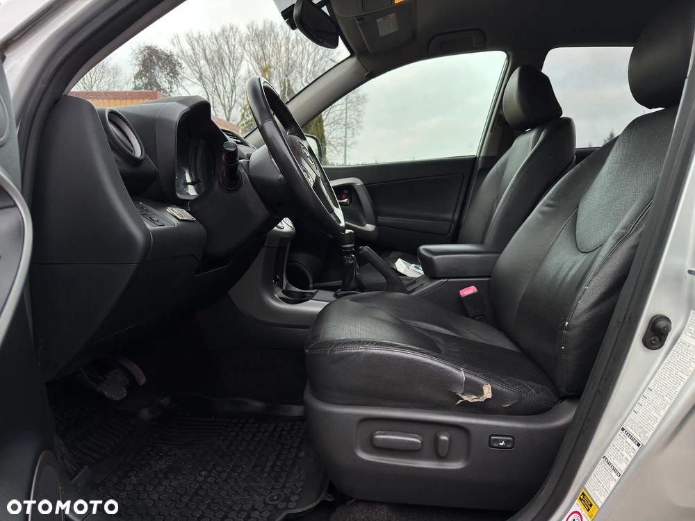 Toyota RAV4 2.2 D-4D Sol 180 - 16