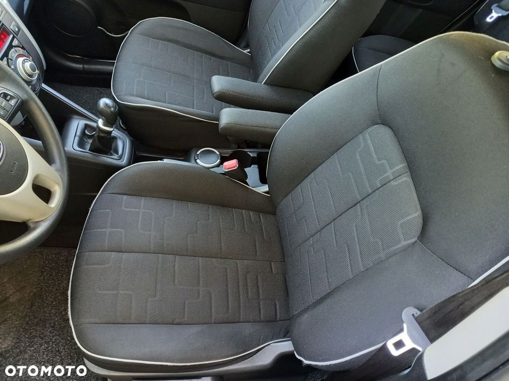 Kia Venga - 29