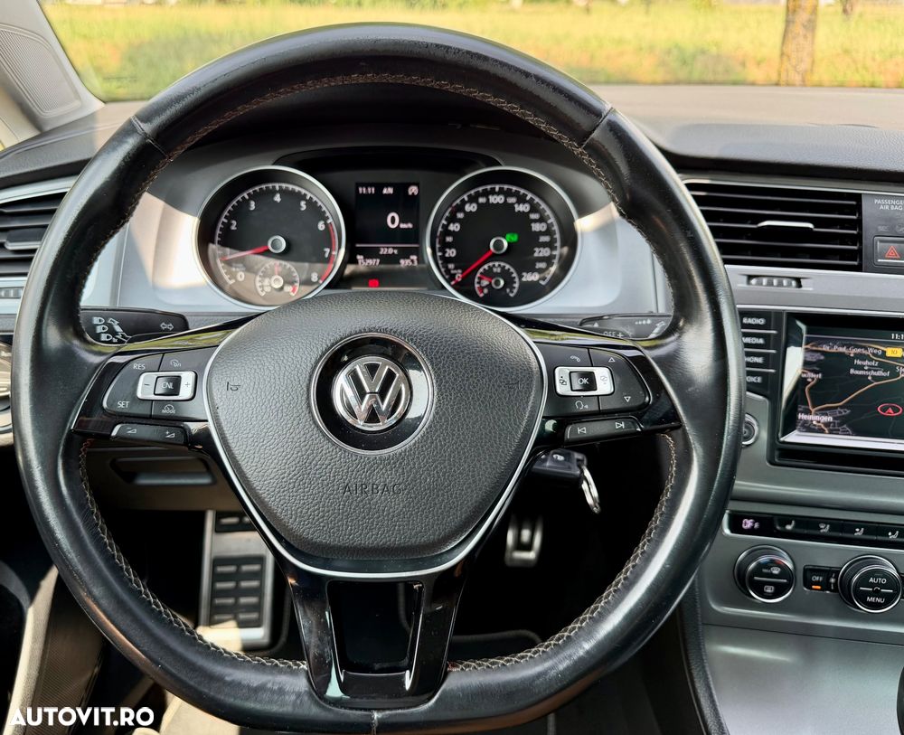 Volkswagen Golf 1.4 TSI BlueMotion Technology DSG Lounge - 16