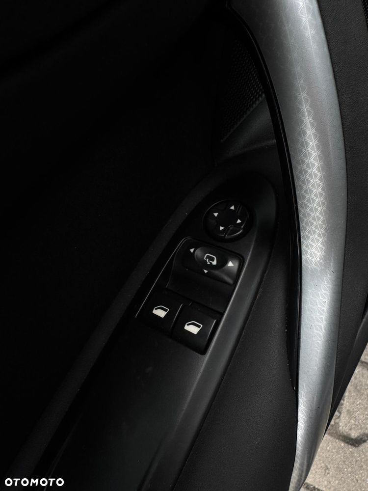 DS Automobiles DS 4 Crossback - 15