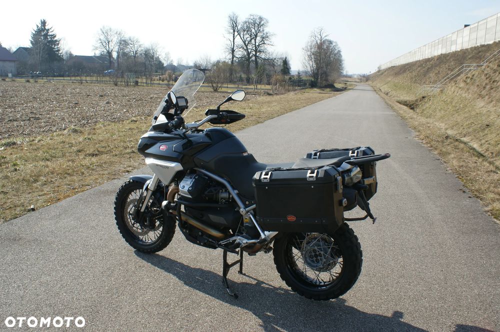 Moto Guzzi Stelvio - 7