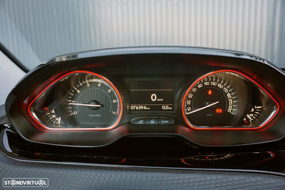 Peugeot 2008 1.2 PureTech GT Line - 10