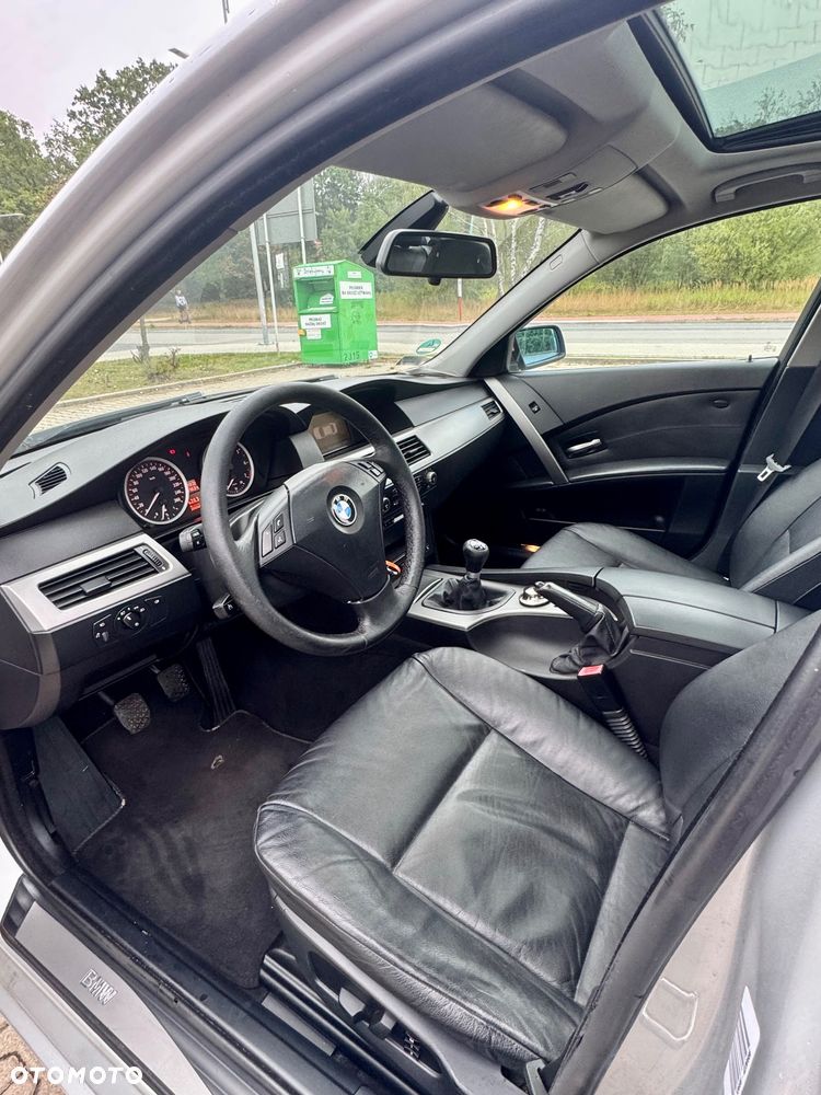 BMW Seria 5 525i - 9