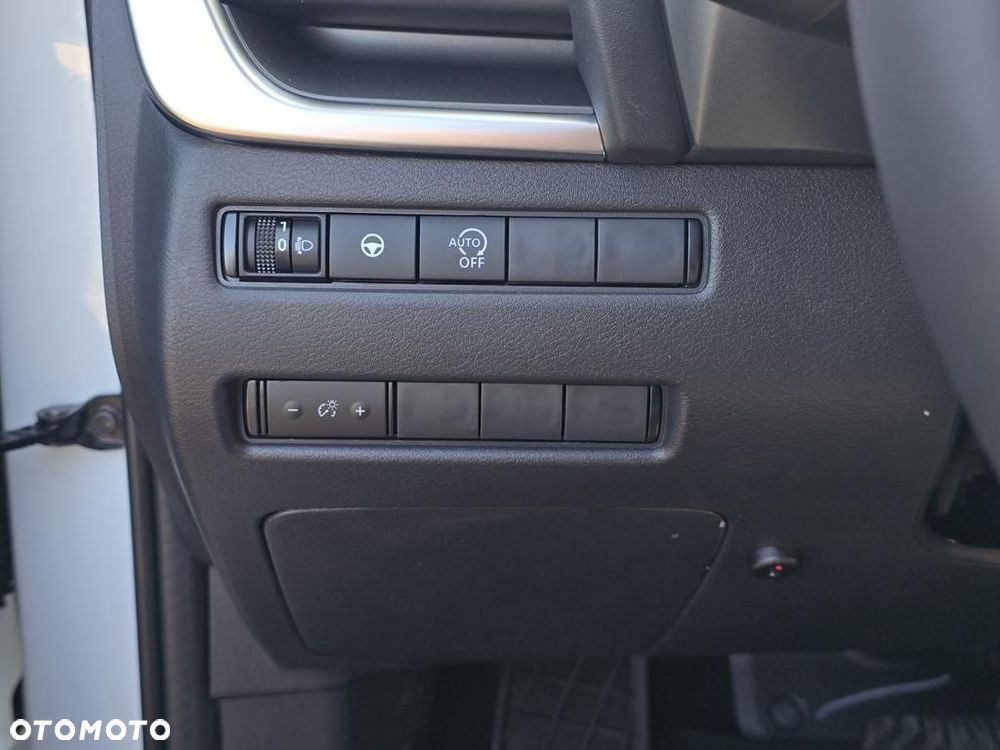 Nissan Qashqai 1.3 DIG-T mHEV N-Connecta Xtronic - 9