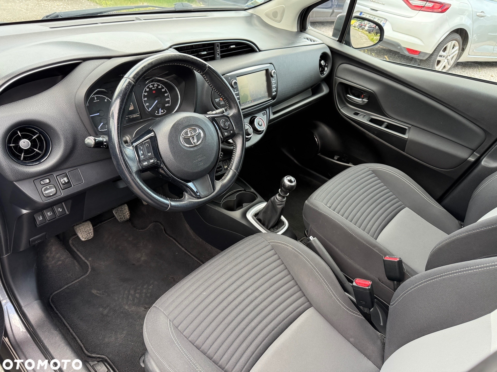 Toyota Yaris 1.4 D-4D Prestige - 11