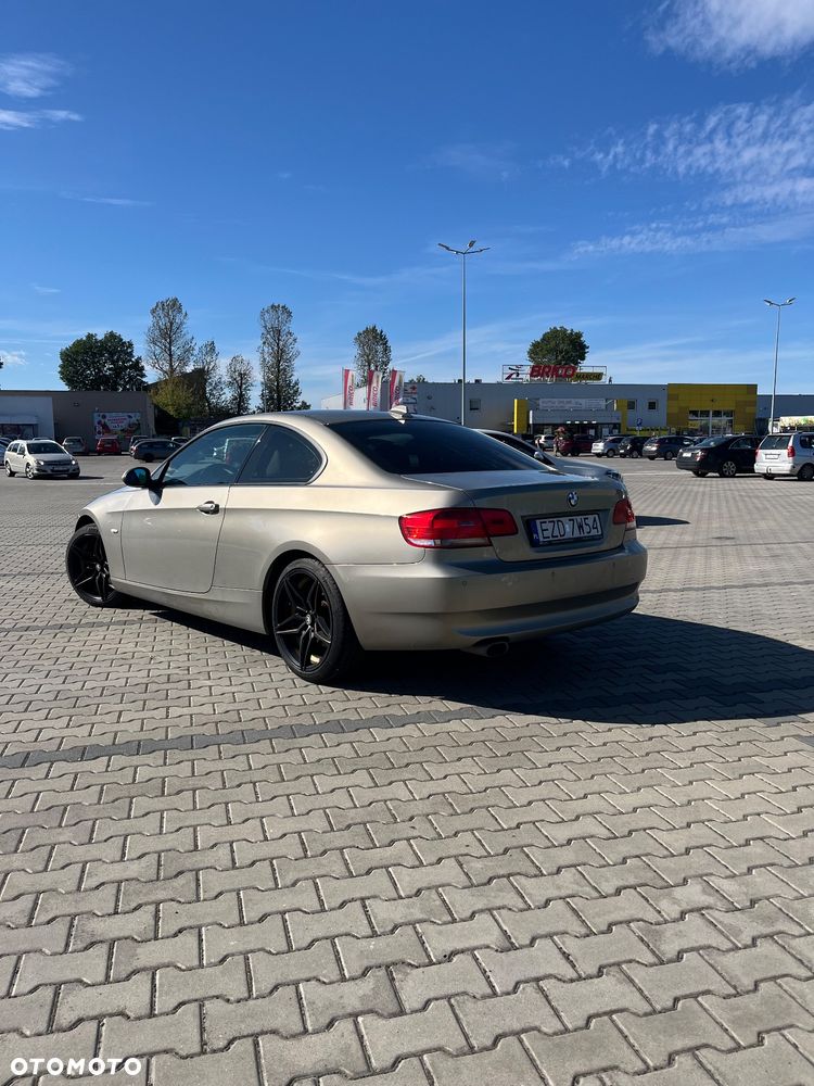 BMW Seria 3 320d Coupe - 7