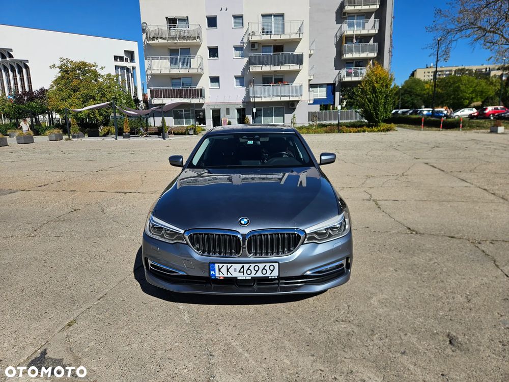 BMW Seria 5 540i GPF xDrive Luxury Line - 2
