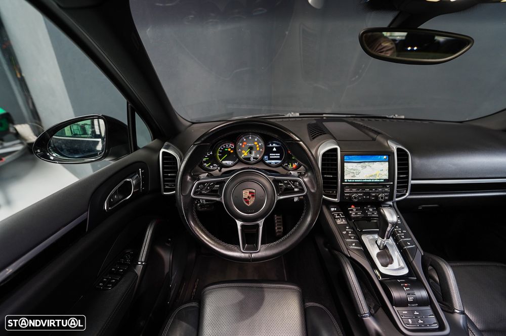 Porsche Cayenne S E-Hybrid - 23