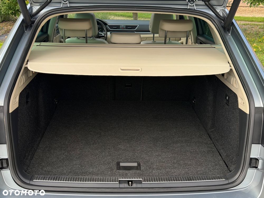 Skoda Superb 2.0 TDI Sportline DSG - 34