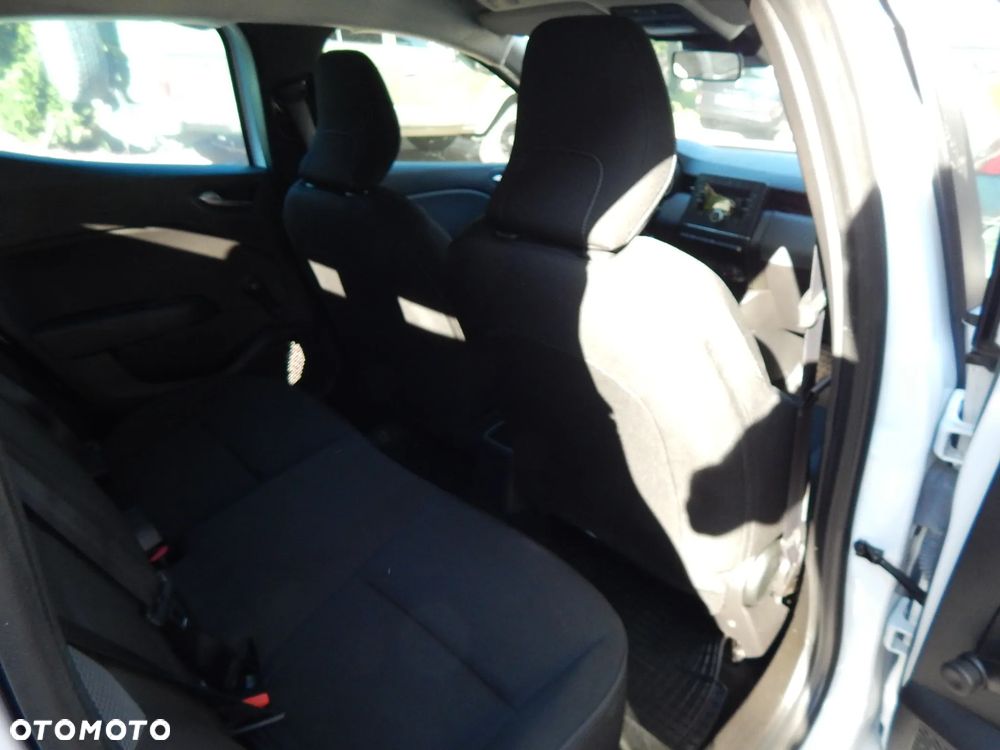 Renault Clio - 11