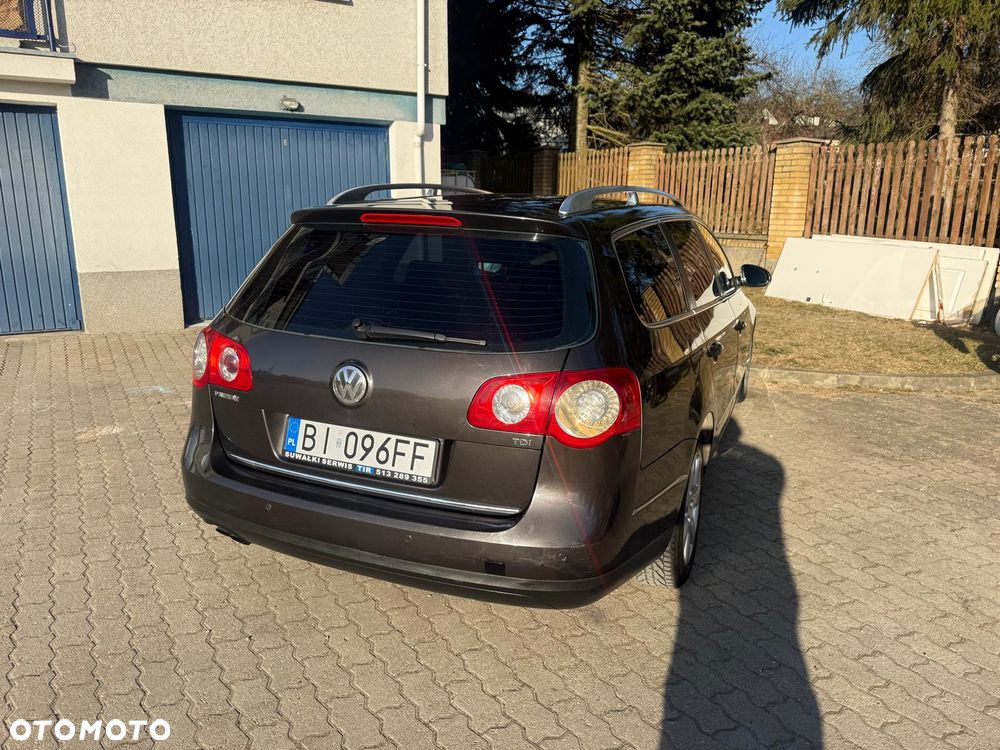 Volkswagen Passat 2.0 TDI Highline - 2