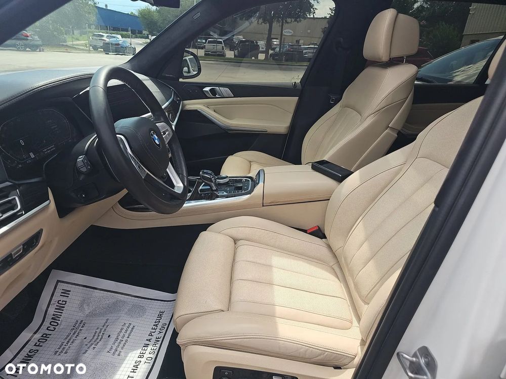BMW X7 xDrive40i - 9
