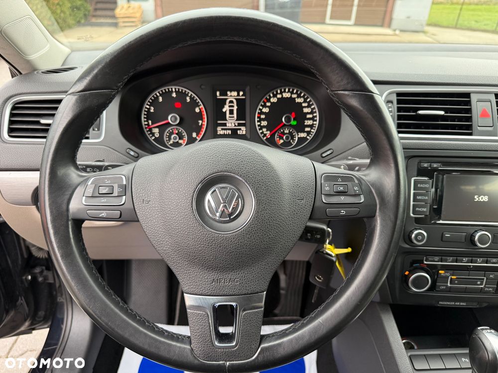 Volkswagen Jetta 1.4 TSI DSG Comfortline - 25