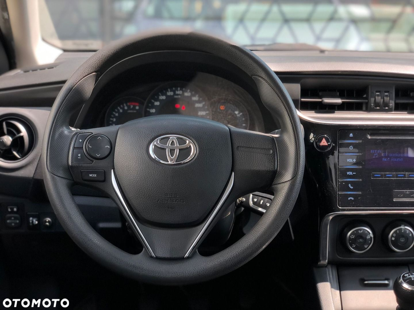Toyota Corolla - 14