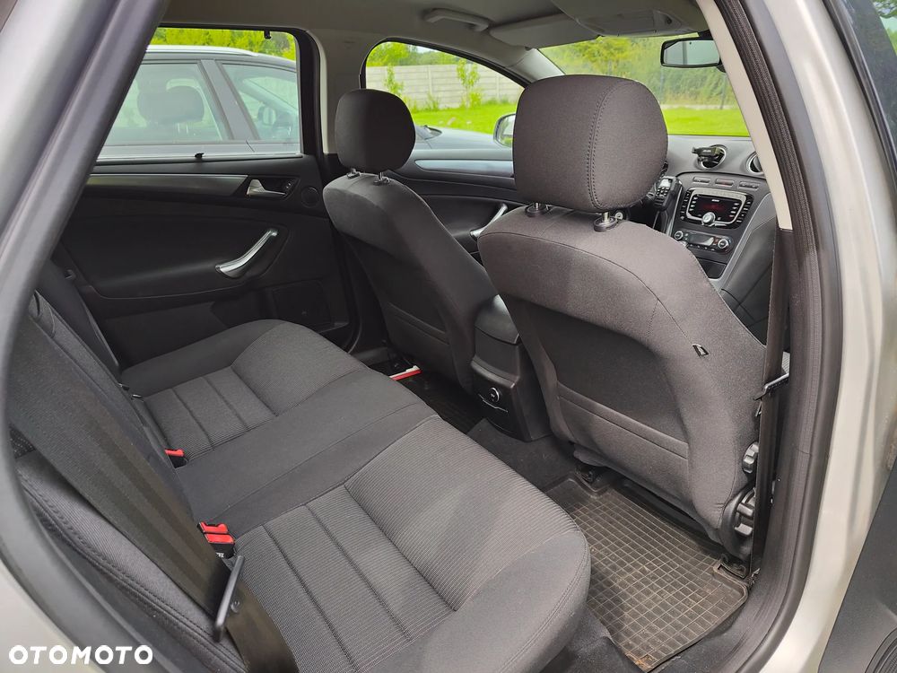 Ford Mondeo - 13