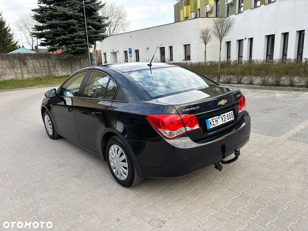 Chevrolet Cruze - 27