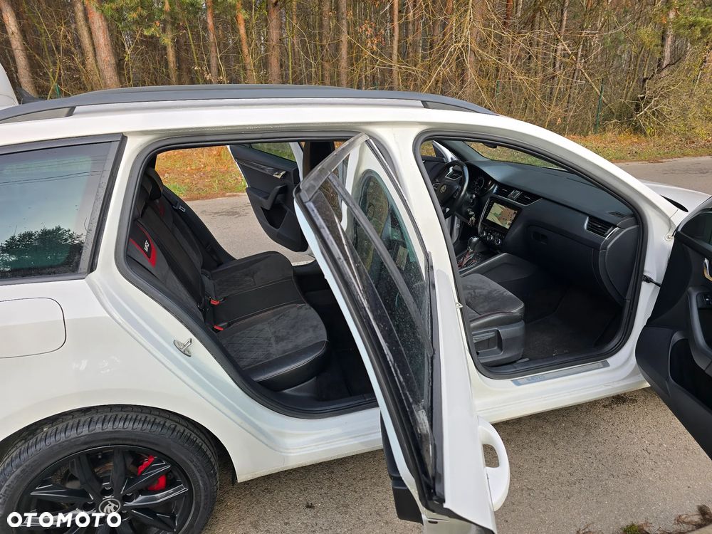 Skoda Octavia 2.0 TDI 4x4 DSG RS - 21