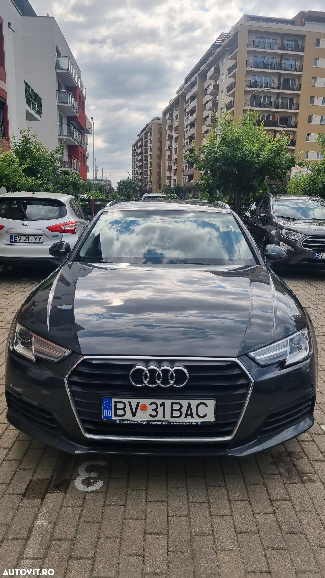 Audi A4 Avant 2.0 TDI S tronic - 1