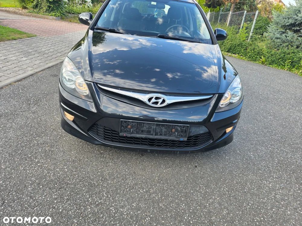 Hyundai i30 1.4 Base + World Cup - 24