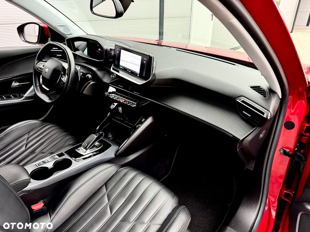 Peugeot 2008 1.5 BlueHDi Allure Pack S&S EAT8 - 28