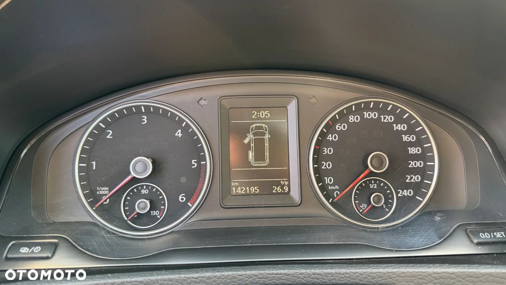 Volkswagen Multivan - 19