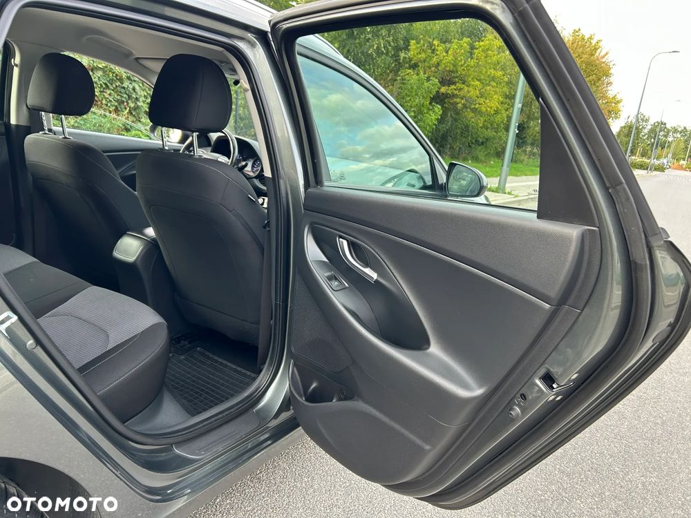 Hyundai i30 1.5 DPI Modern - 20