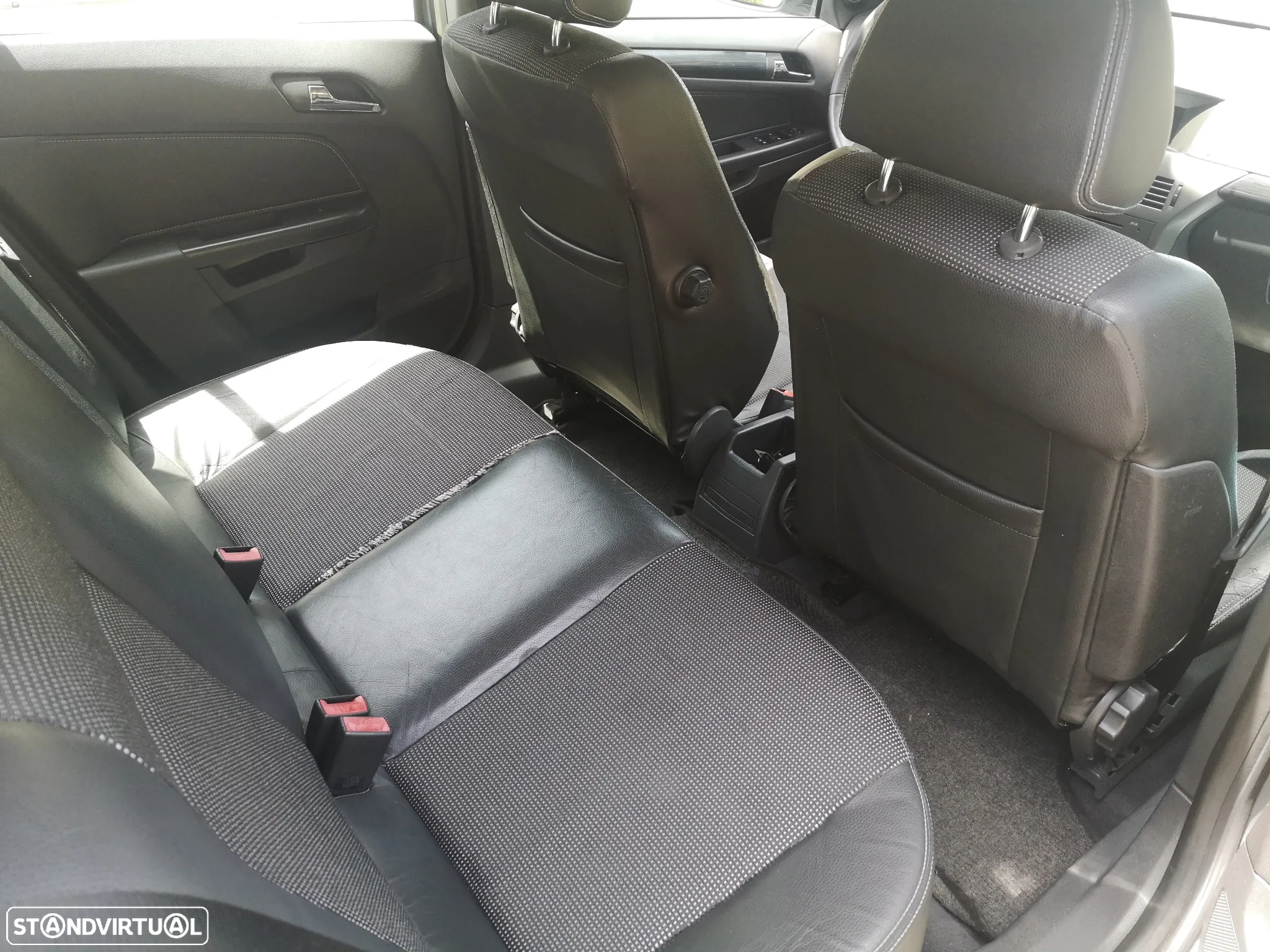 Opel Astra 1.3 CDTi Cosmo - 4
