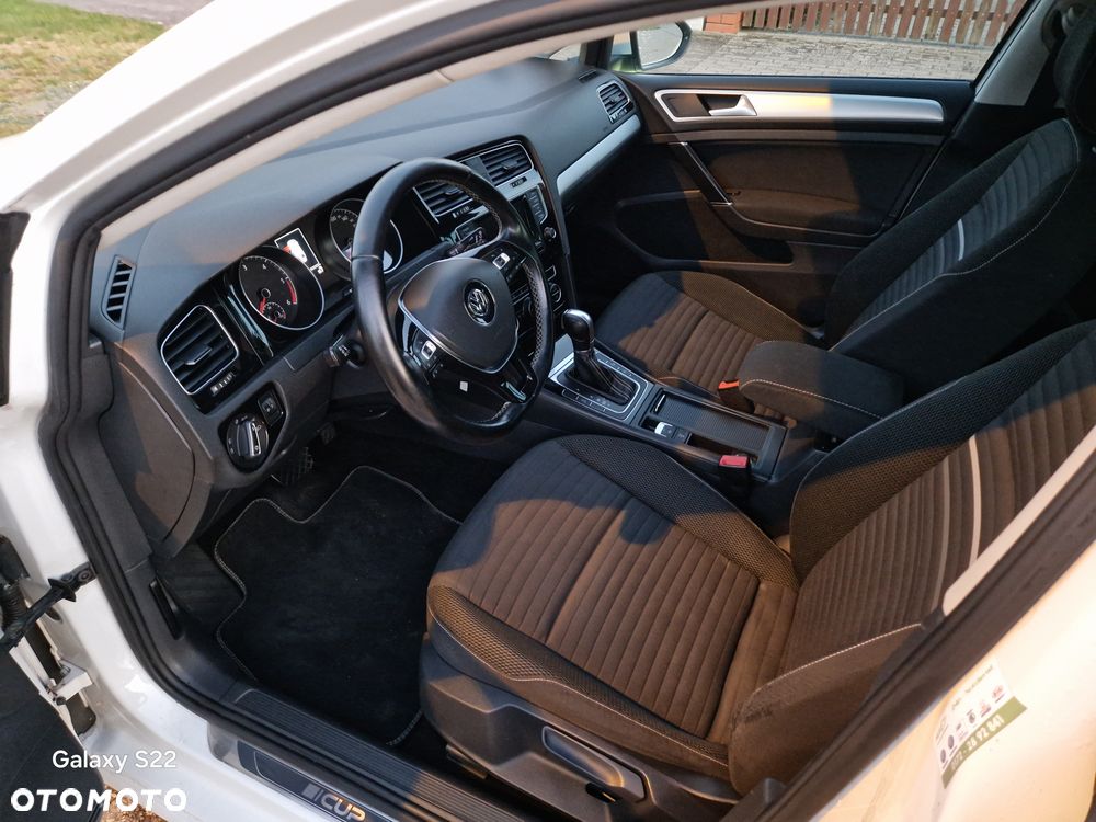 Volkswagen Golf - 12