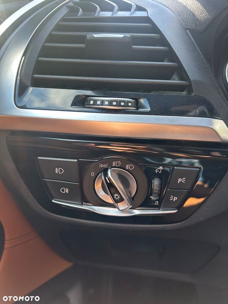 BMW X3 xDrive30i Luxury Line sport - 27