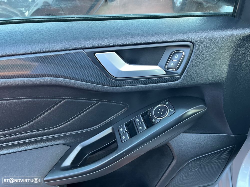 Ford Focus SW 1.0 EcoBoost ST-Line - 12