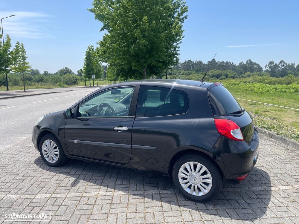 Renault Clio 1.2 16V GT - 2