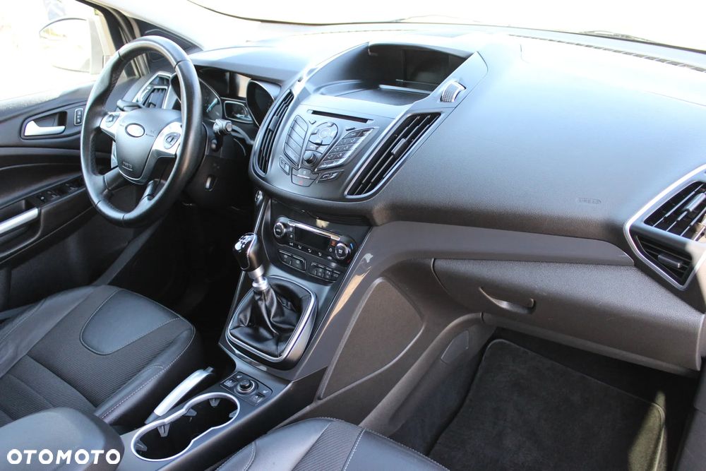 Ford Kuga 2.0 TDCi 4x4 Titanium - 22