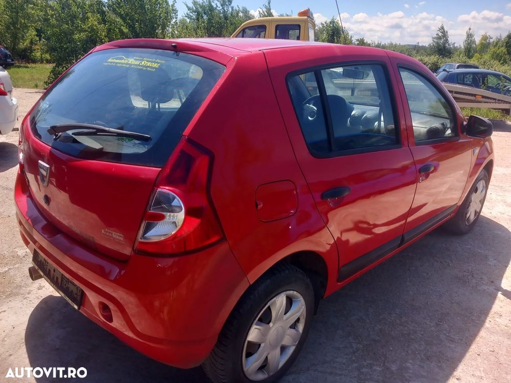 Dacia Sandero - 5