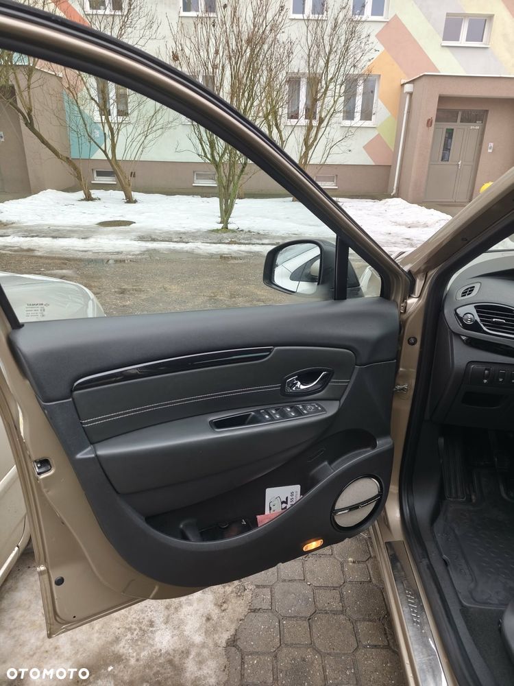 Renault Scenic 1.6 dCi Energy Bose Edition - 11