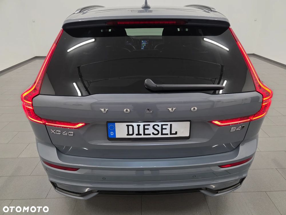 Volvo XC 60 B4 D AWD Plus Dark - 37