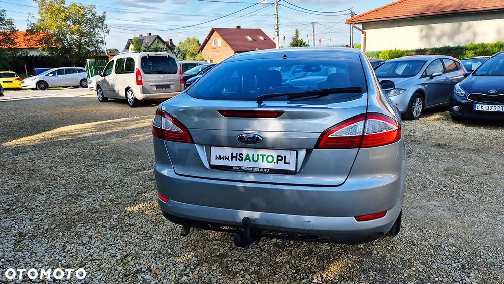 Ford Mondeo 2.0 FF Ghia - 14