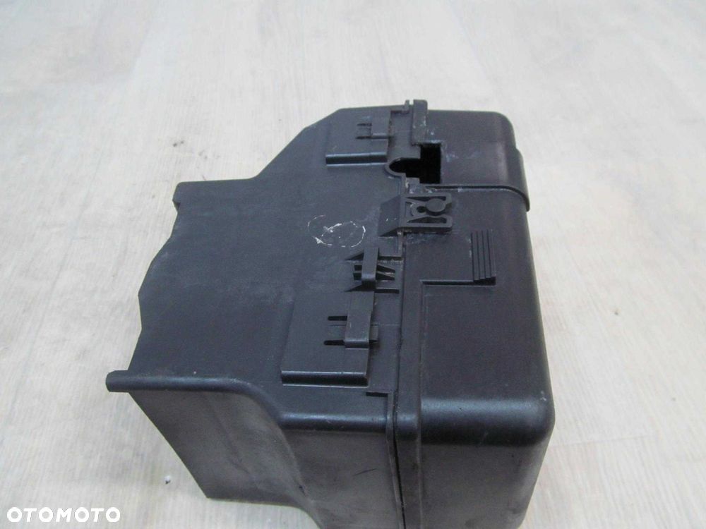 RENAULT ESPACE SKRZYNKA BEZPIECZNIKOW 8200429860 - 3