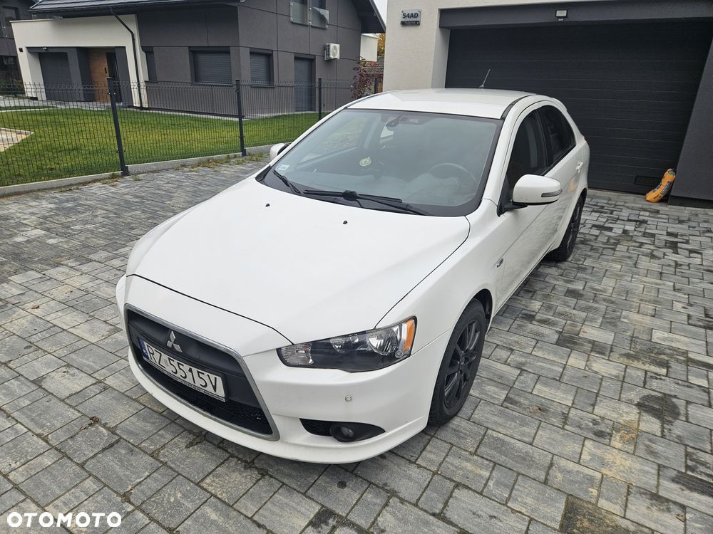 Mitsubishi Lancer - 1