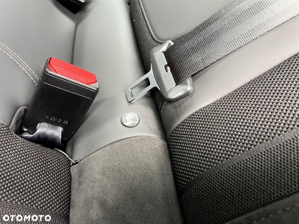 Peugeot 2008 BlueHDi 130 GT S&S EAT8 - 31