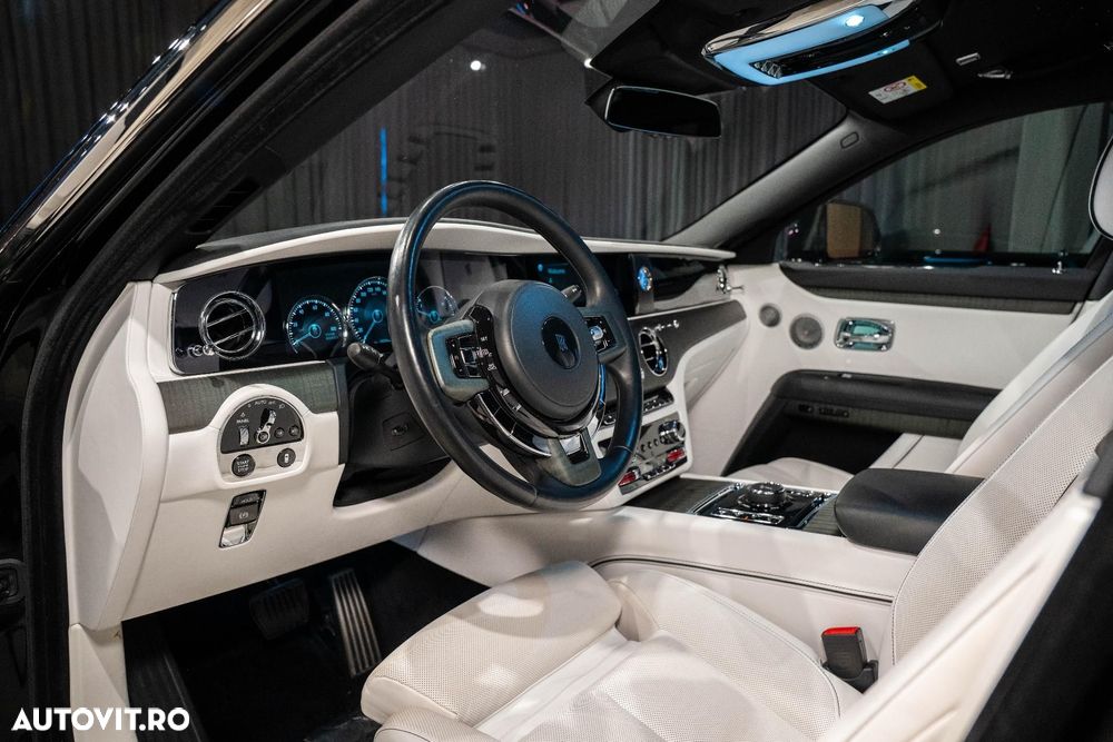 Rolls-Royce Ghost - 26