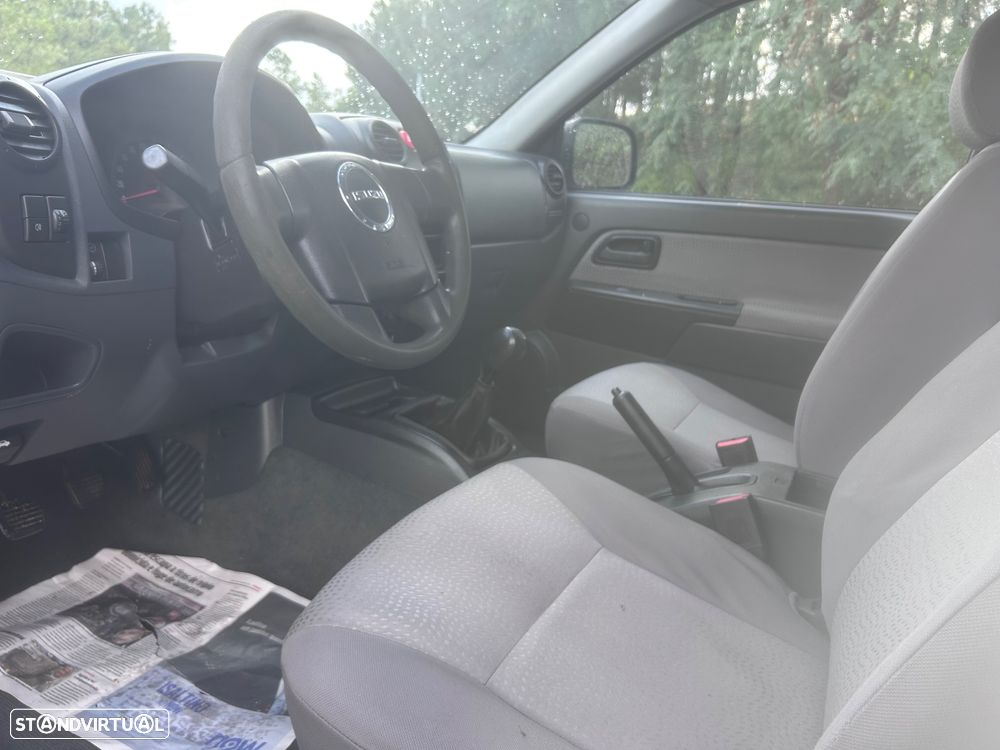 Isuzu D-Max 2.5 DTi CL 4WD LS4 - 5
