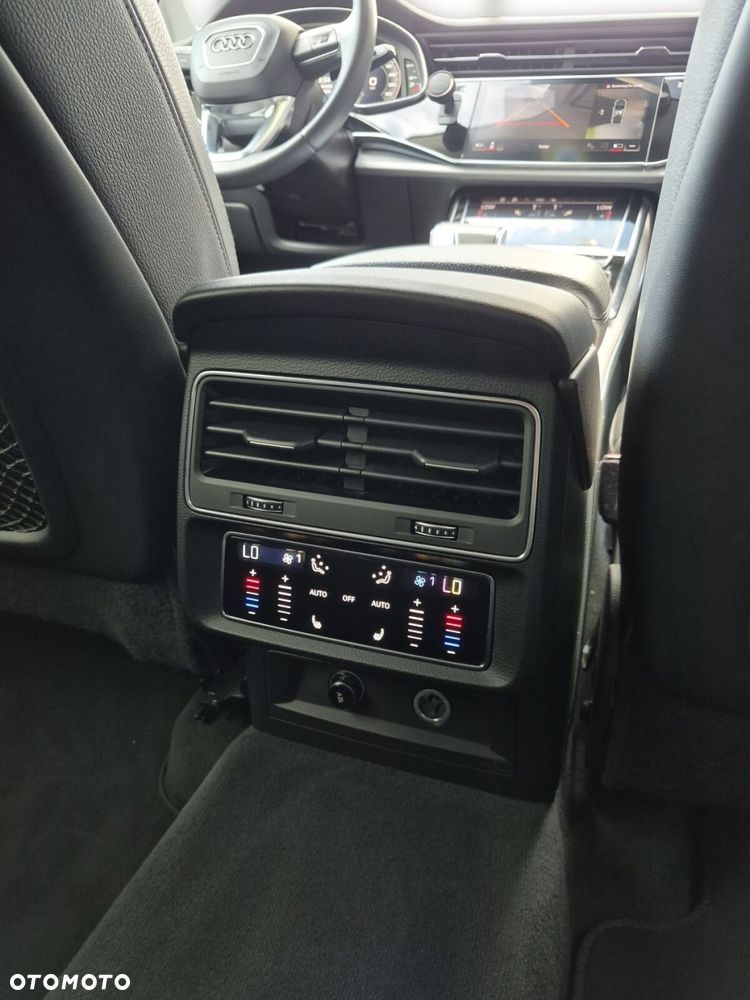 Audi Q8 - 12