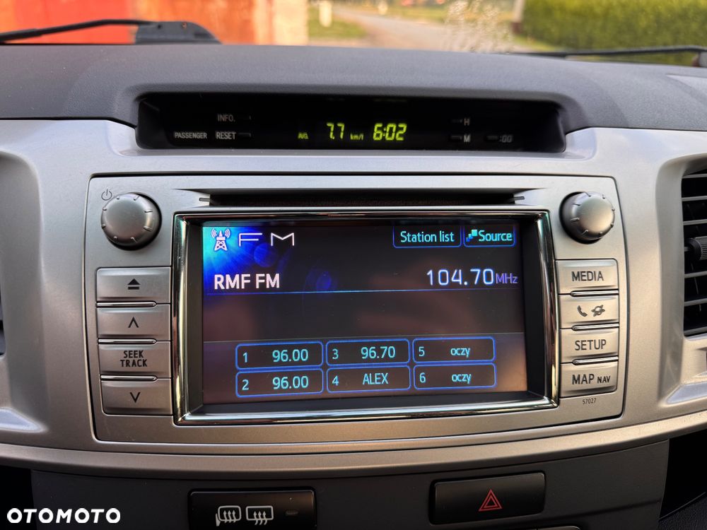 Toyota Hilux 3.0 D-4D Invincible - 10
