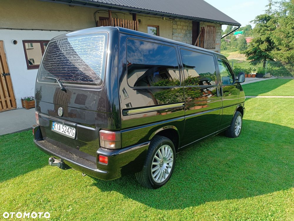 Volkswagen Caravelle - 4