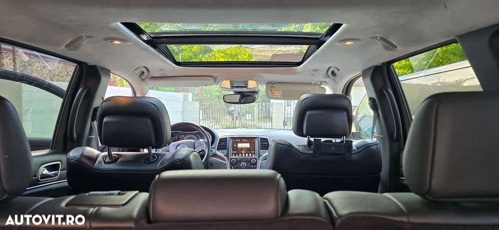 Jeep Grand Cherokee - 11